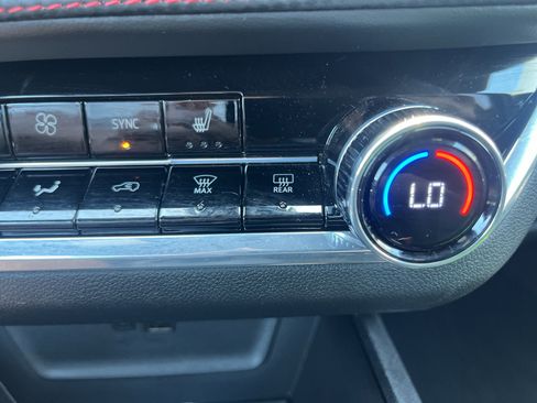 Used 2025 Chevrolet Equinox RS FWD image 25