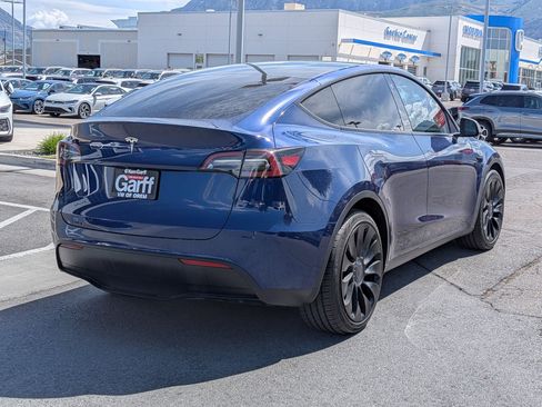 Used 2023 Tesla Model Y Long Range AWD/4WD image 3