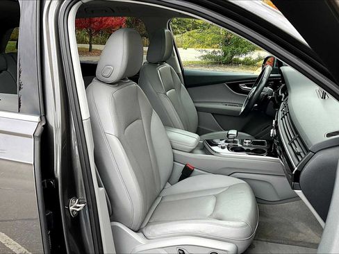Used 2019 Audi Q7 3.0T Prestige image 7
