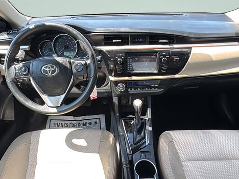 Used 2015 Toyota Corolla LE FWD image 11