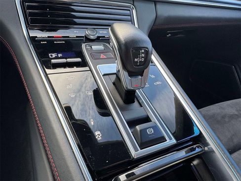 Used 2021 Porsche Panamera GTS image 14