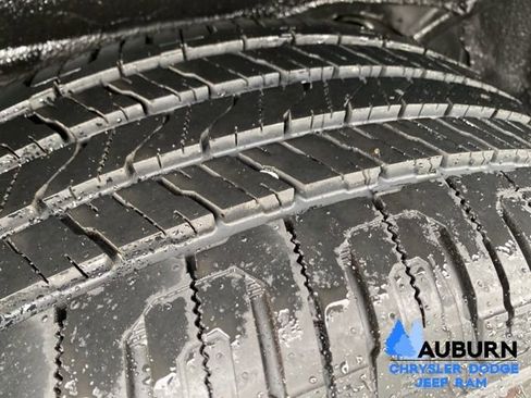 Used 2016 Toyota Sequoia SR5 RWD image 11