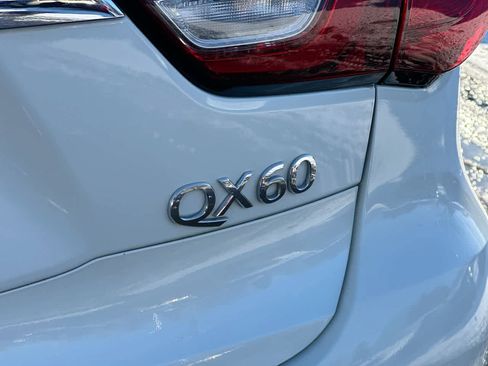 Used 2017 INFINITI QX60 w/ Premium Plus Package image 18