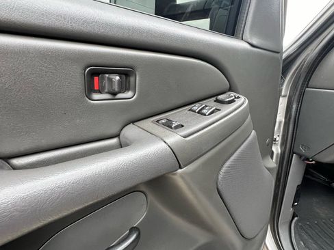 Used 2007 Chevrolet Silverado 2500 LT w/ Heavy-Duty Power Package AWD/4WD image 44