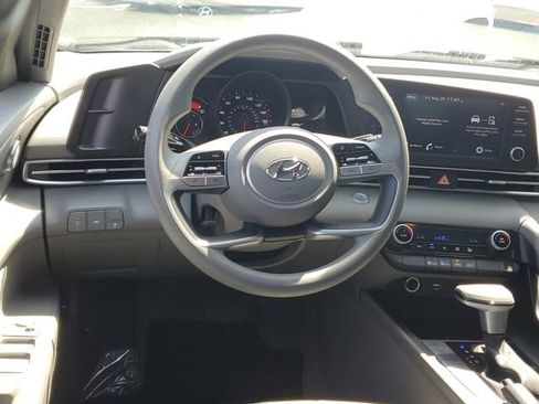 Certified 2023 Hyundai Elantra SEL FWD image 10