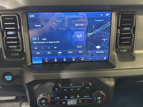 Used 2024 Ford Bronco Black Diamond AWD/4WD image 17