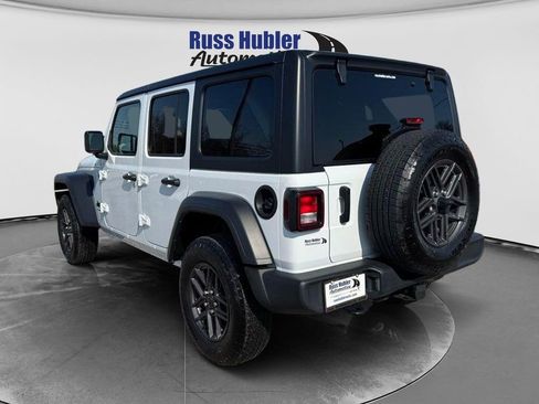 Used 2024 Jeep Wrangler Unlimited Sport AWD/4WD image 3