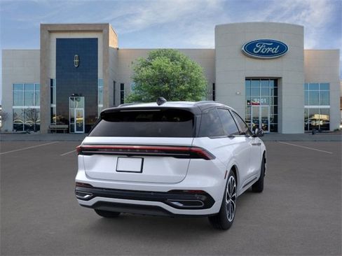 New 2026 Lincoln Nautilus Reserve image 8