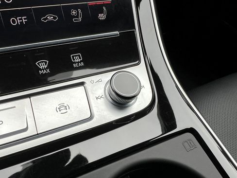 Certified 2025 Audi Q7 3.0T Prestige w/ Prestige Package image 32