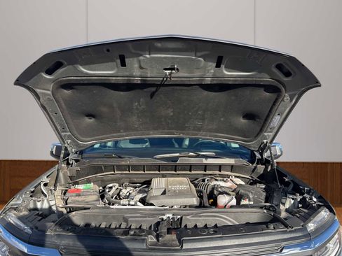 Used 2025 Chevrolet Silverado 1500 LTZ image 17