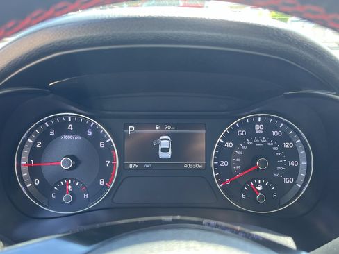 Used 2022 Kia Forte GT w/ GT Technology Package FWD image 10