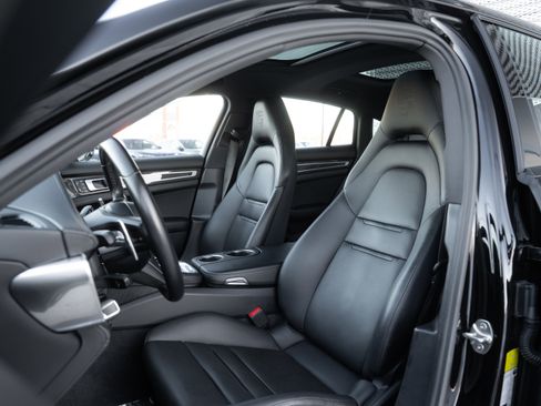 Used 2023 Porsche Panamera 4 image 25