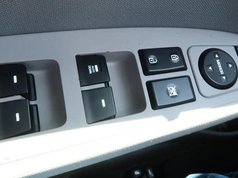 Used 2019 Hyundai Elantra SEL image 28