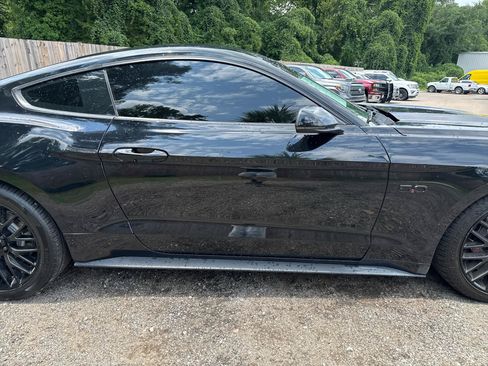 Used 2017 Ford Mustang GT Premium w/ GT Performance Package RWD image 26