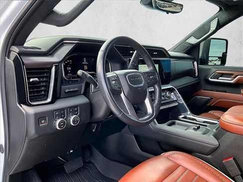Used 2024 GMC Sierra 3500 Denali Ultimate image 14