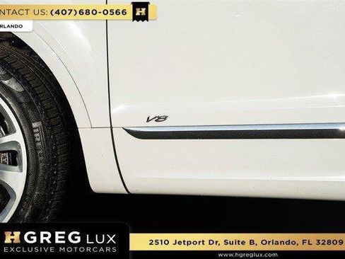 Used 2022 Bentley Bentayga AWD/4WD image 16