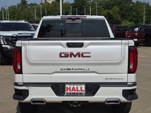 Certified 2023 GMC Sierra 1500 Denali w/ Technology Package AWD/4WD image 5