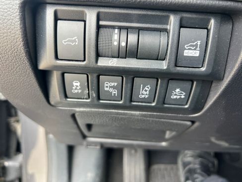 Used 2019 Subaru Outback 2.5i Limited AWD/4WD image 26