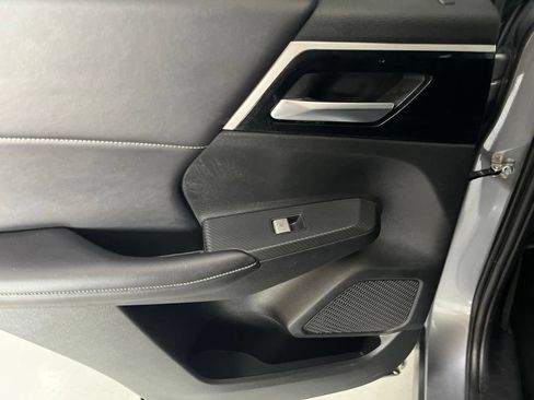 Used 2023 Mitsubishi Outlander SE FWD image 54