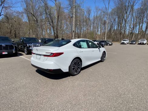 New 2026 Toyota Camry XLE AWD/4WD image 8