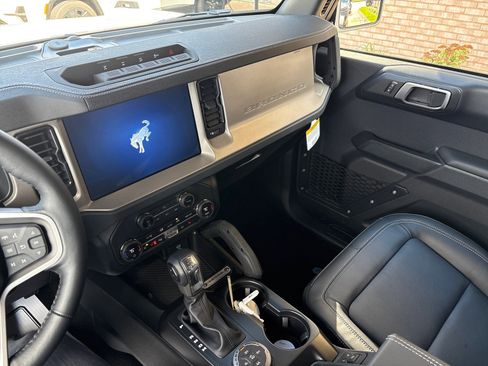 New 2025 Ford Bronco Outer Banks w/ Sasquatch Package image 15