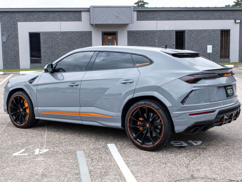 Used 2020 Lamborghini Urus AWD/4WD image 5