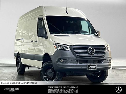 Used 2026 Mercedes-Benz Sprinter 2500 image 1