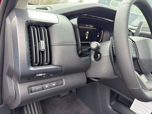 New 2026 Nissan Pathfinder SL AWD/4WD image 14