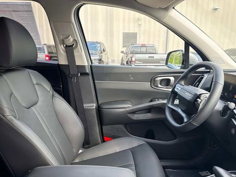 New 2026 Kia Sorento EX FWD image 12