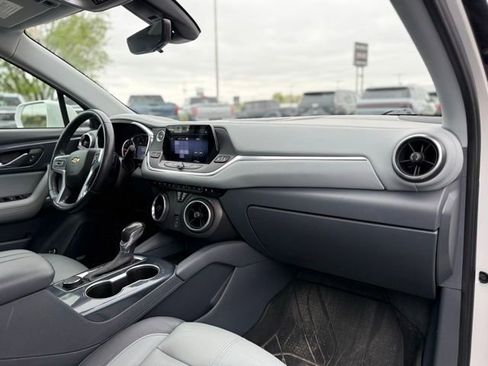 Used 2020 Chevrolet Blazer LT w/ Sound & Technology Package FWD image 21