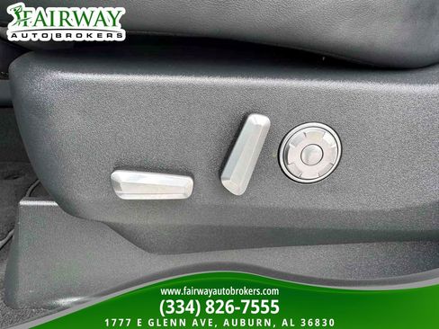 Used 2025 Lincoln Navigator Reserve AWD/4WD image 17