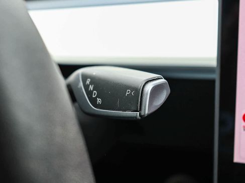 Used 2022 Tesla Model Y Performance AWD/4WD image 26