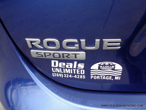 Used 2019 Nissan Rogue Sport SV w/ All-Weather Package image 5