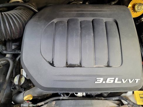 Used 2017 Dodge Grand Caravan SXT image 30