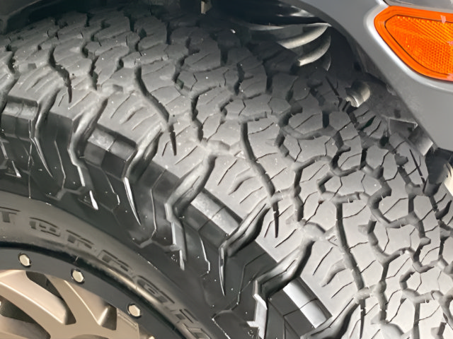Used 2018 Jeep Wrangler Unlimited Sahara AWD/4WD image 26