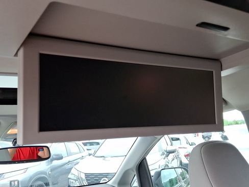 Used 2016 Toyota Sienna XLE Premium AWD/4WD image 14