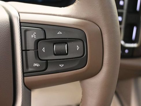 Used 2024 GMC Yukon Denali w/ Advanced Technology Package AWD/4WD image 14