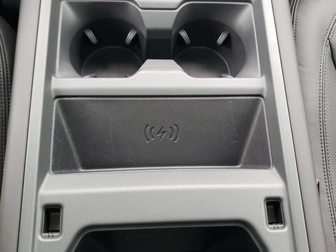 New 2026 Land Rover Defender 110 X-Dynamic SE image 22