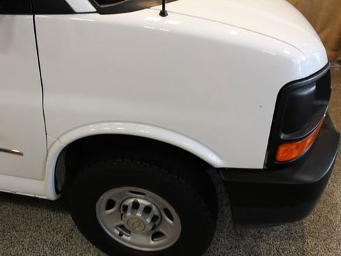 Used 2008 Chevrolet Express 3500 image 11