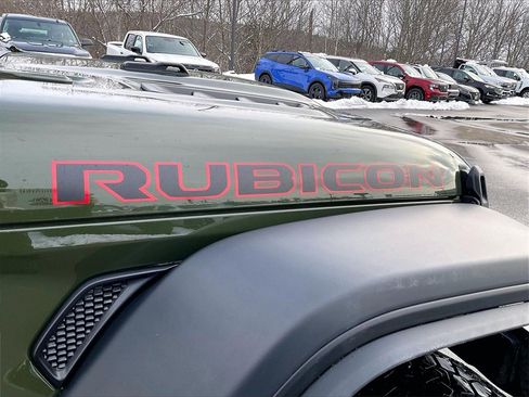 Used 2022 Jeep Gladiator Rubicon w/ Cold Weather Group image 26