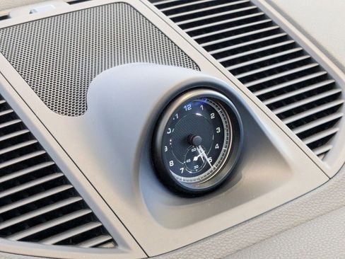 Used 2025 Porsche Macan image 21