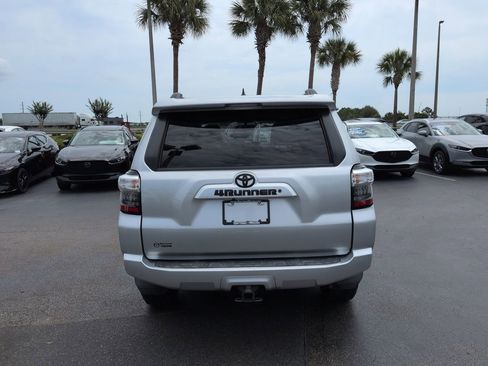 Used 2019 Toyota 4Runner SR5 Premium AWD/4WD image 5
