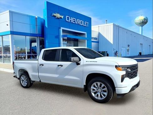 Used 2022 Chevrolet Silverado 1500 Custom image 1
