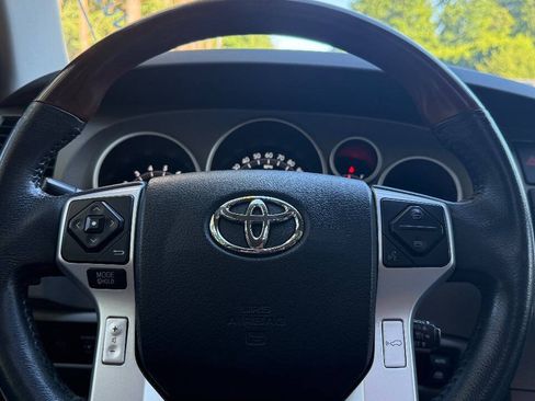Used 2016 Toyota Sequoia Platinum AWD/4WD image 39