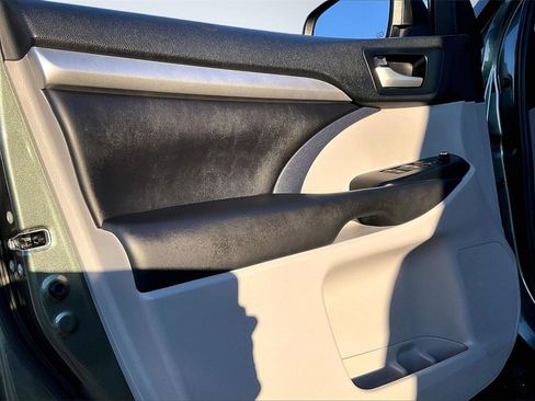 Used 2019 Toyota Highlander XLE image 23