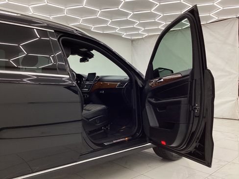 Used 2018 Mercedes-Benz GLS 450 4MATIC image 17
