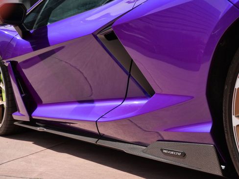 Used 2025 Lamborghini Revuelto AWD/4WD image 16