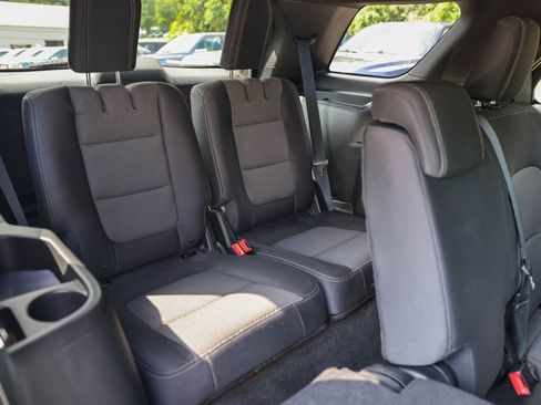 Certified 2018 Ford Explorer XLT AWD/4WD image 14