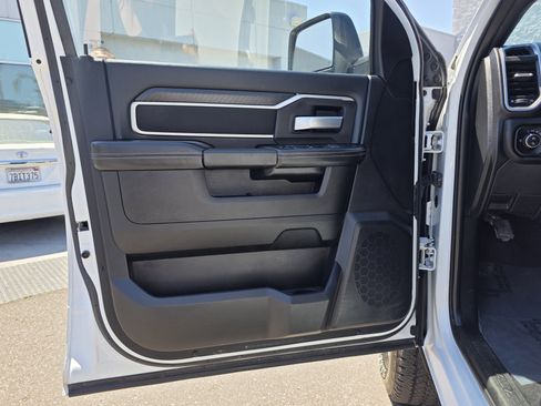 Certified 2025 RAM 2500 Big Horn AWD/4WD image 12