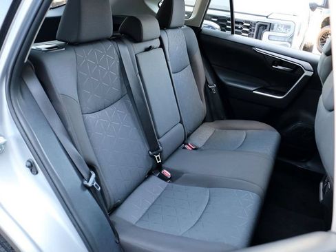 Used 2025 Toyota RAV4 XLE AWD/4WD image 29